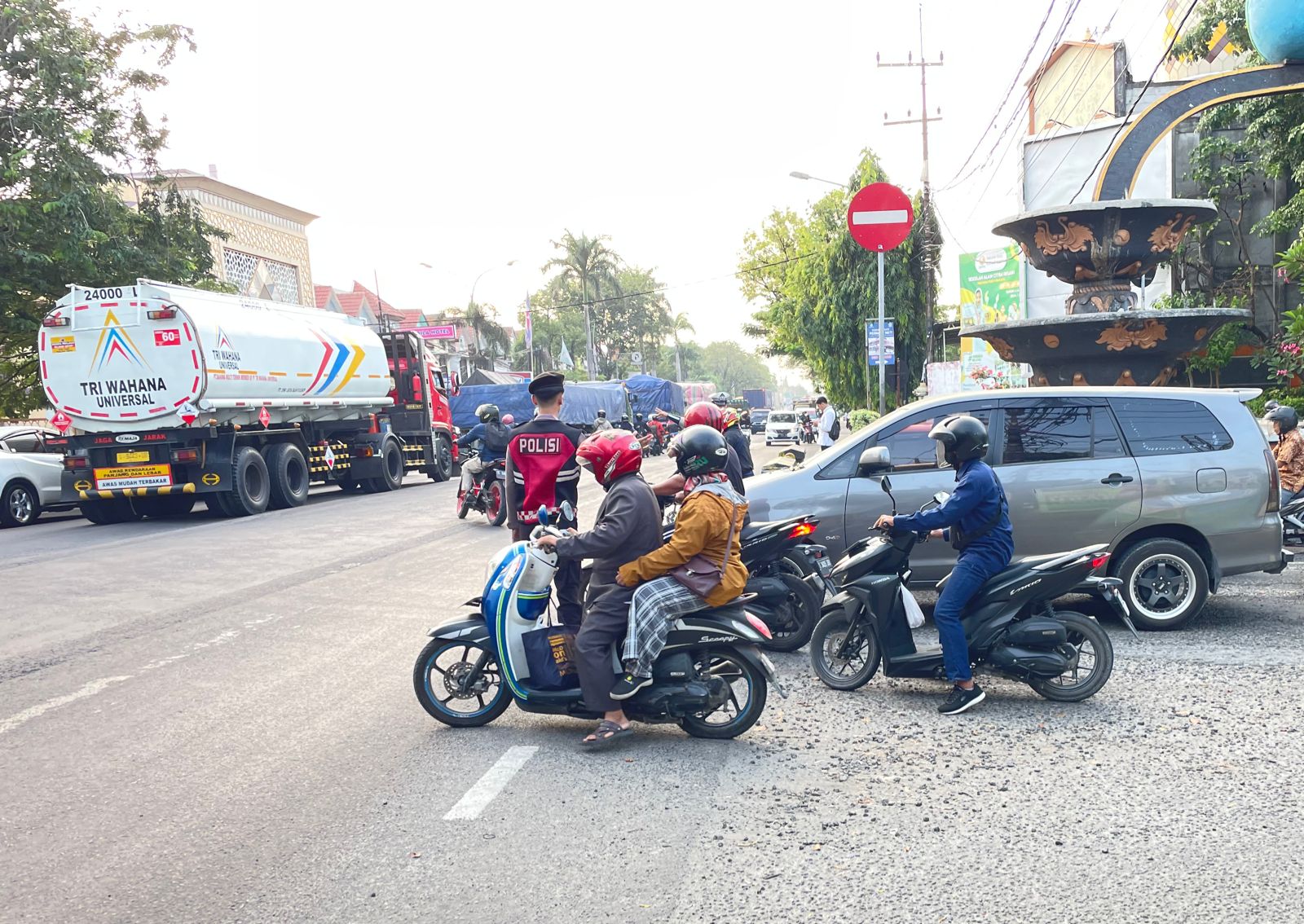 Ciptakan Kelancaran Arus Lalu Lintas, Polres Lamongan Lakukan Commander Wish