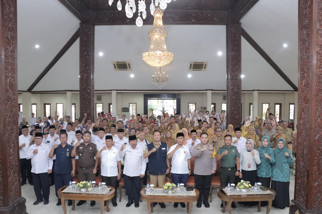 Wakapolres Lamongan Hadiri Pelantikan Dewan Kehormatan dan Pengurus PMI Kab. Lamongan Masa Bhakti 2024-2029