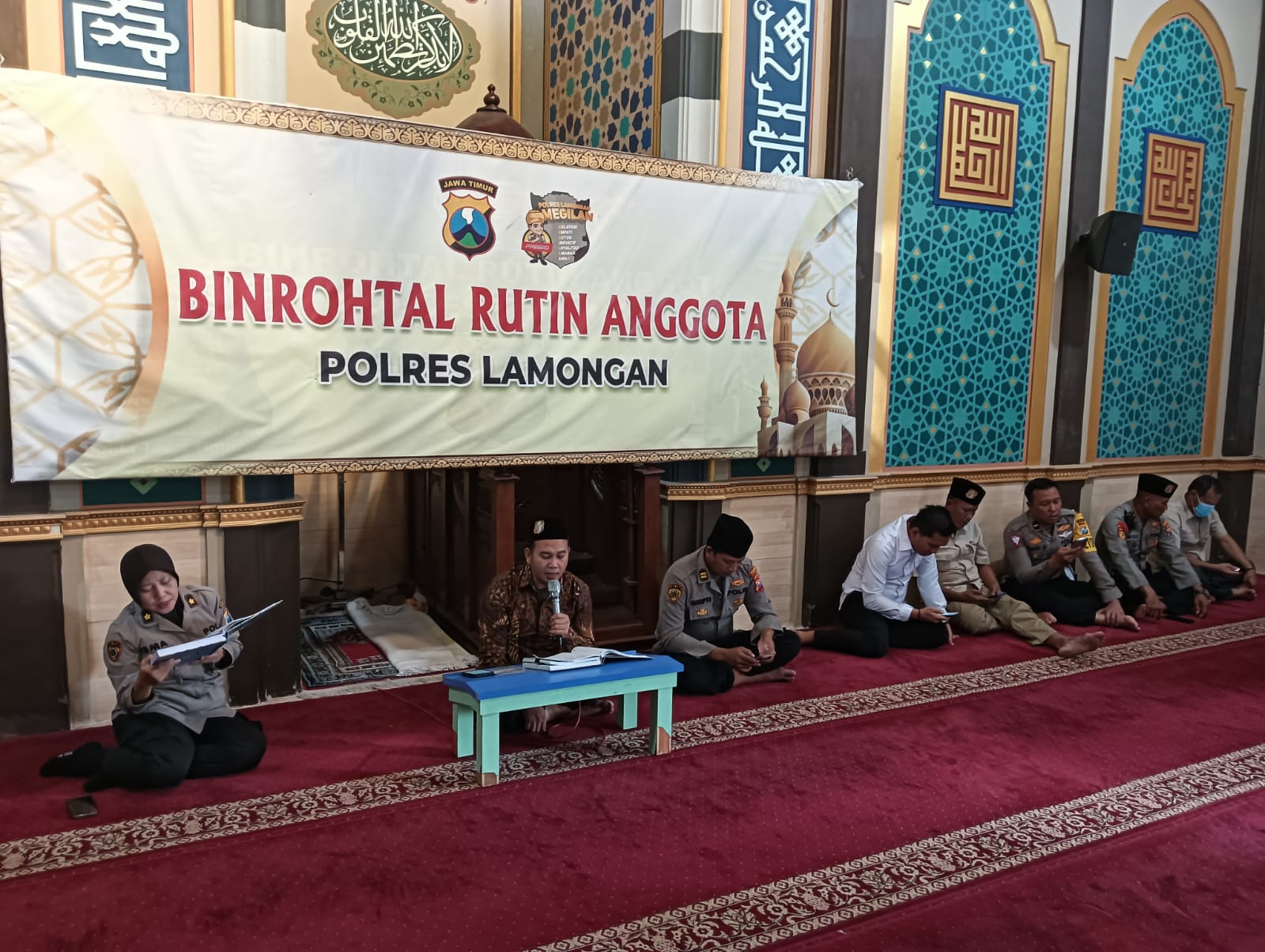 Polres Lamongan Gelar Binrohtal Rutin untuk Tingkatkan Iman dan Taqwa Anggota