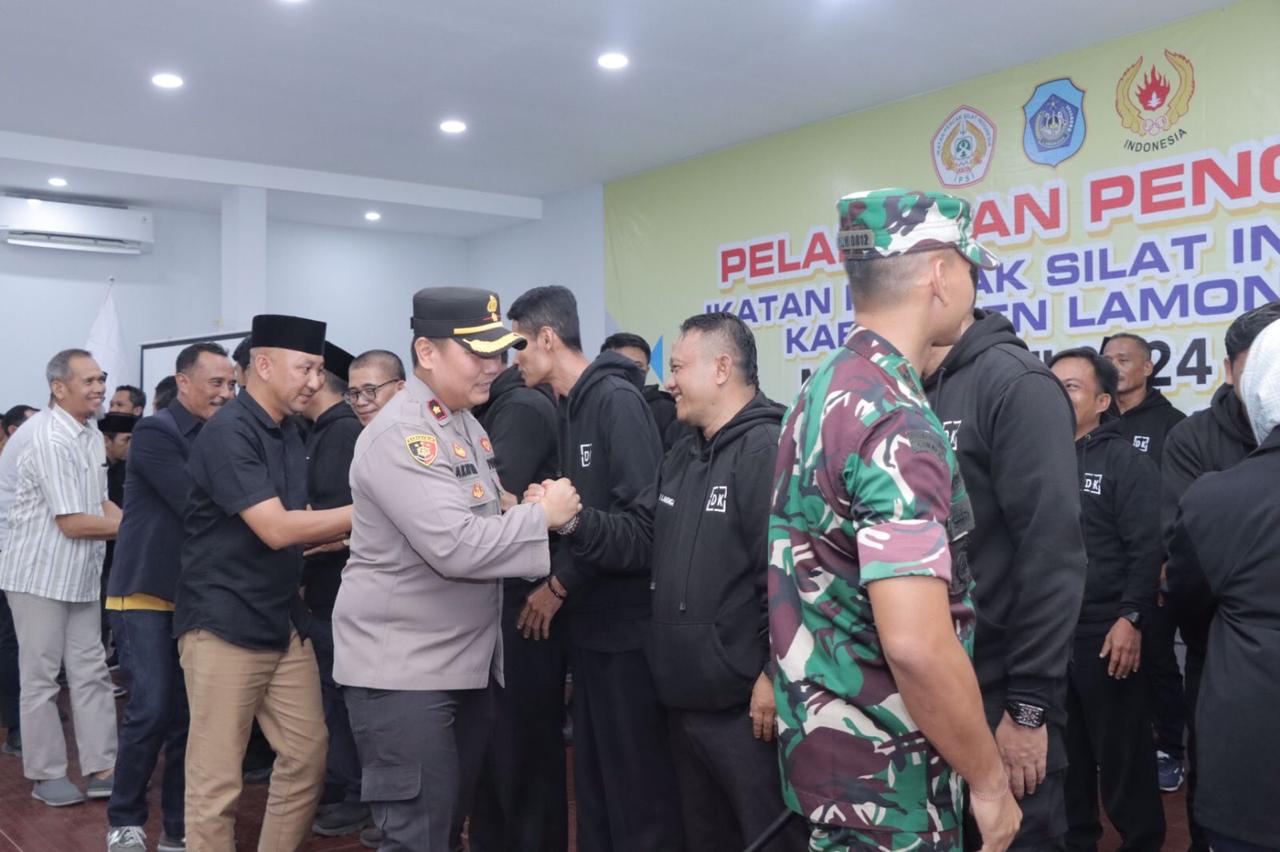 Wakapolres Lamongan Hadiri Pelantikan Pengurus Ikatan Pencak Silat Indonesia Kab. Lamongan Masa Abdi 2024-2028