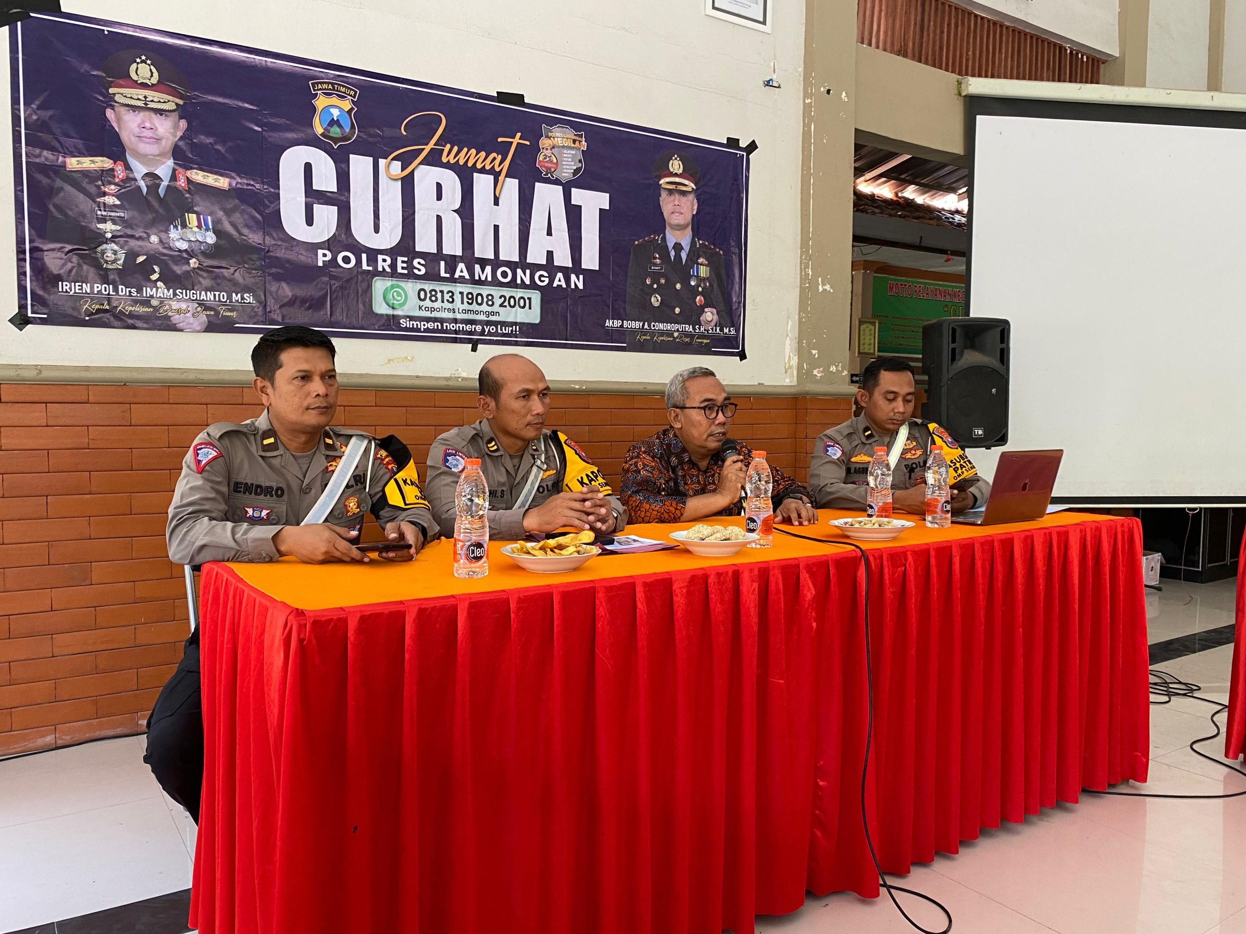 Polres Lamongan Gelar Jumat Curhat Bersama Staf Kecamatan Kembangbahu, Bahas Transportasi dan Pengawalan Kesehatan