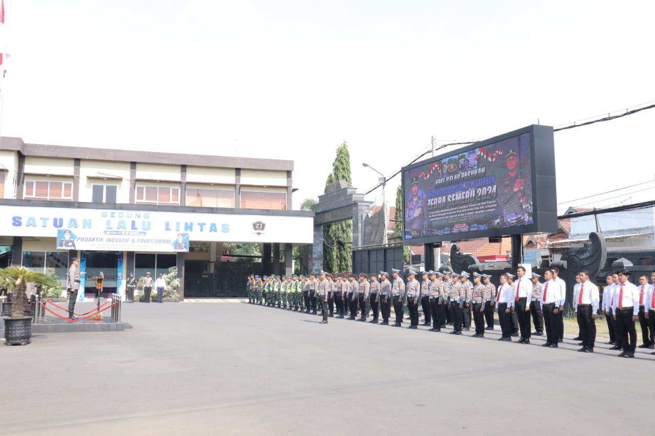 Polres Lamongan Gelar Apel Pasukan Operasi Zebra Semeru 2024
