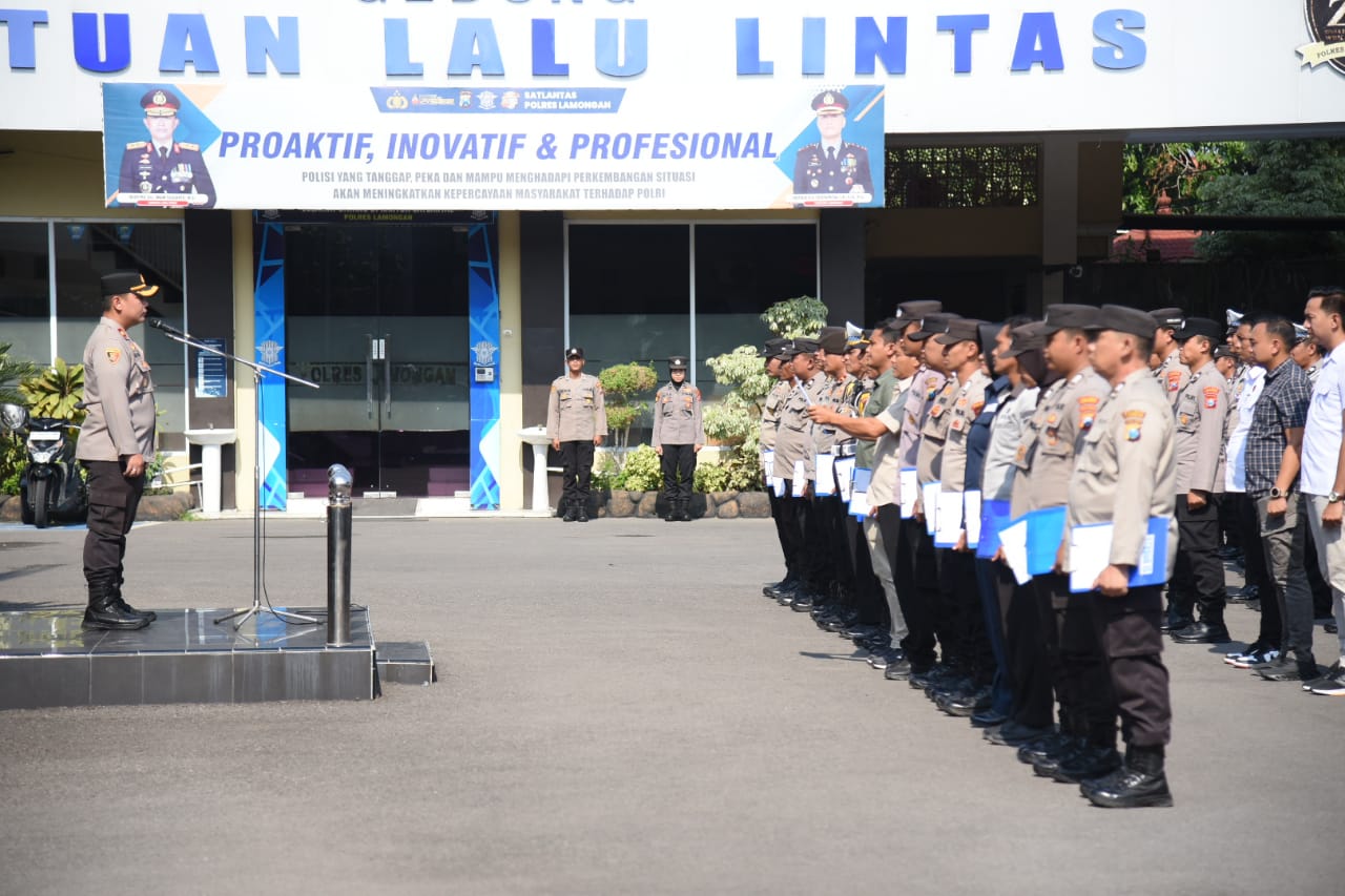Wakapolres Pimpin Apel Pagi, Berikan Arahan Terkait Program 100 Hari Kerja Presiden