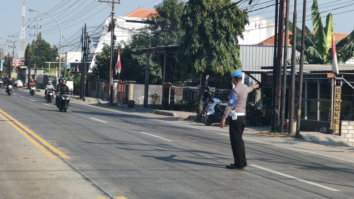 Pastikan Kelancaran Arus Lalin, Polres Lamongan Laksanakan Commander Wish