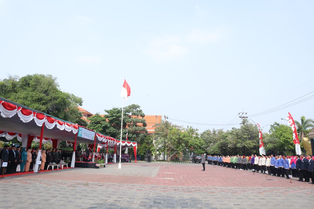 Wakapolres Lamongan Hadiri Upacara Peringatan Hari Kesehatan Nasional ke-60 Tahun 2024