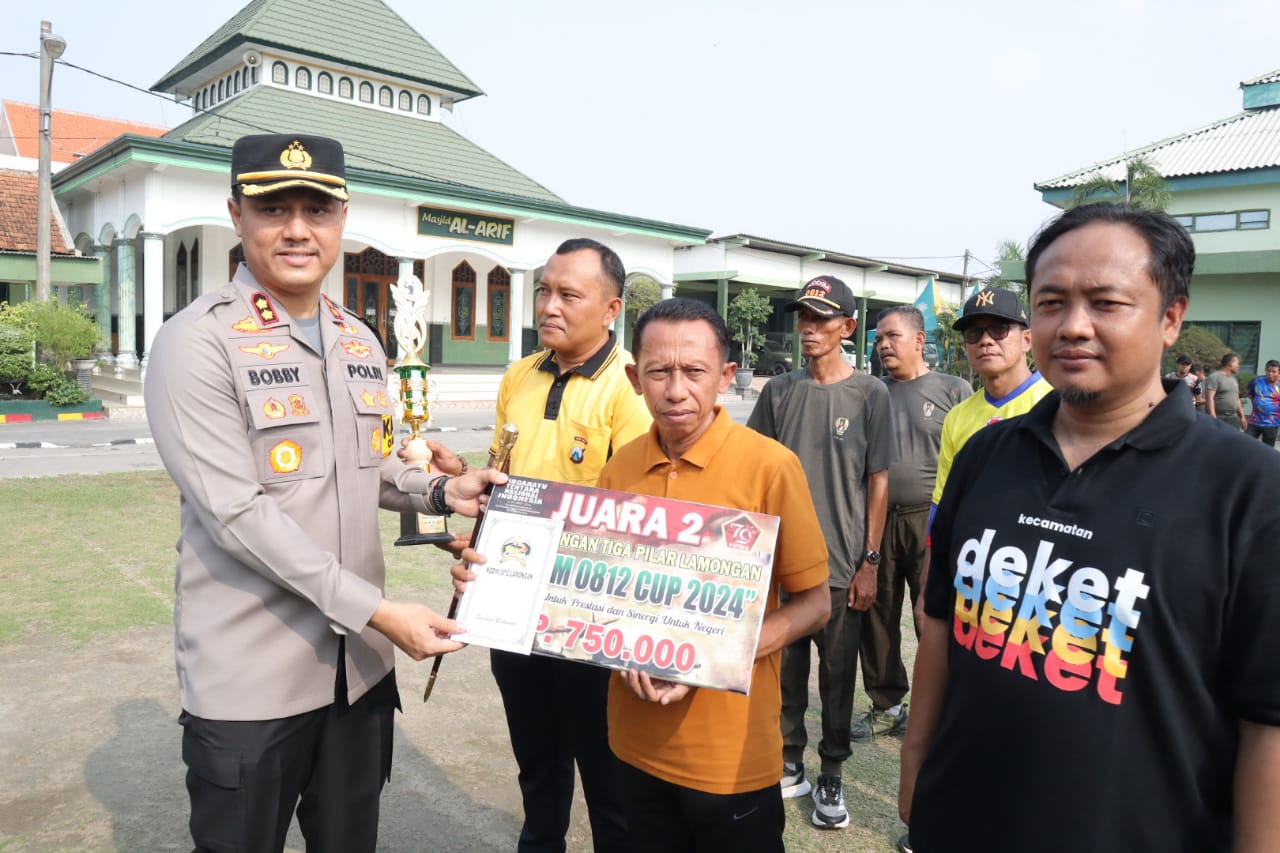 Kapolres Lamongan Hadiri Pemberian Hadiah Pemenang Lomba 3 Pilar di Makodim 0812 Lamongan