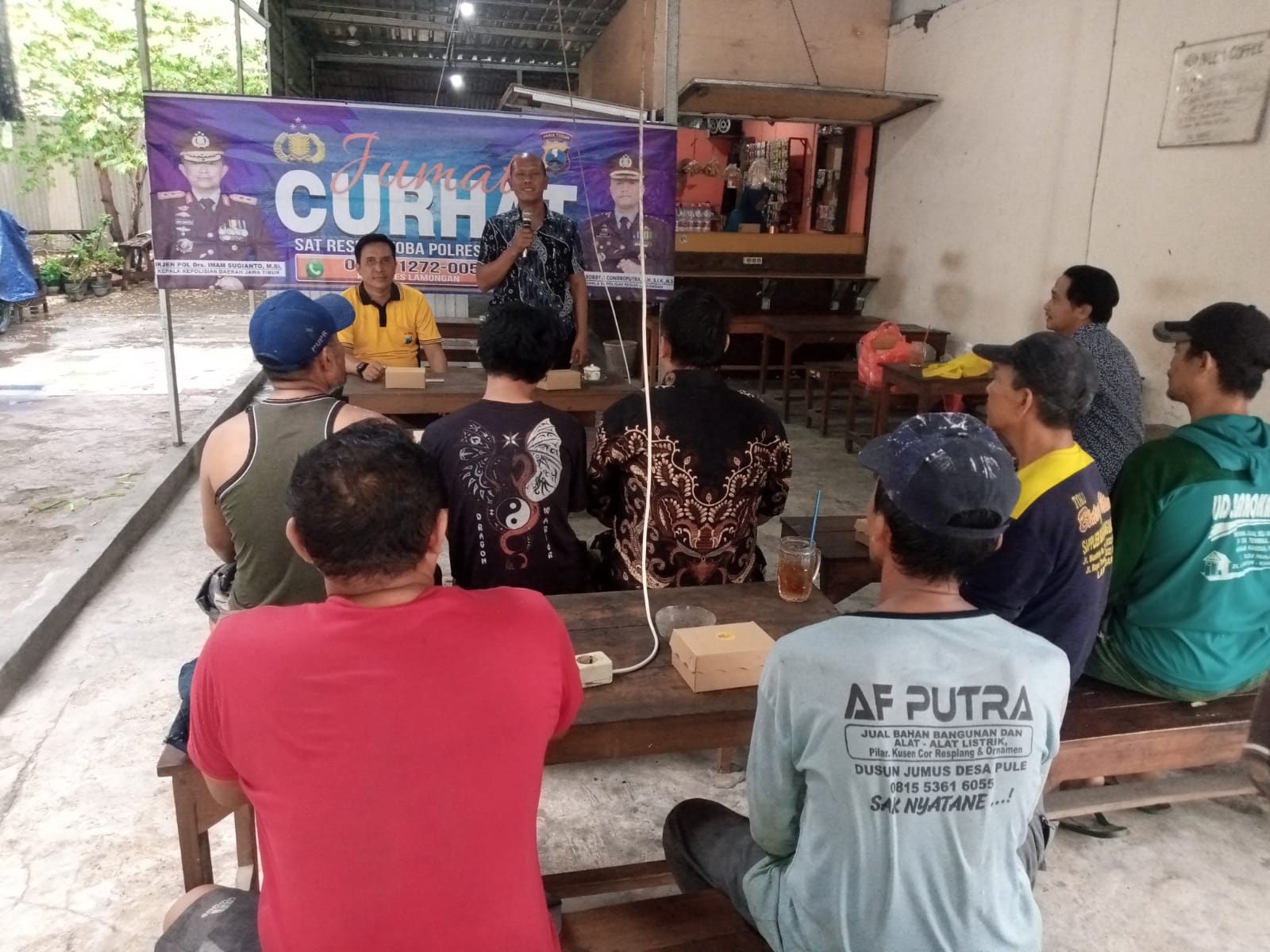 Polres Lamongan Gelar Jumat Curhat Bersama Warga Desa Made untuk Pemberantasan Narkoba