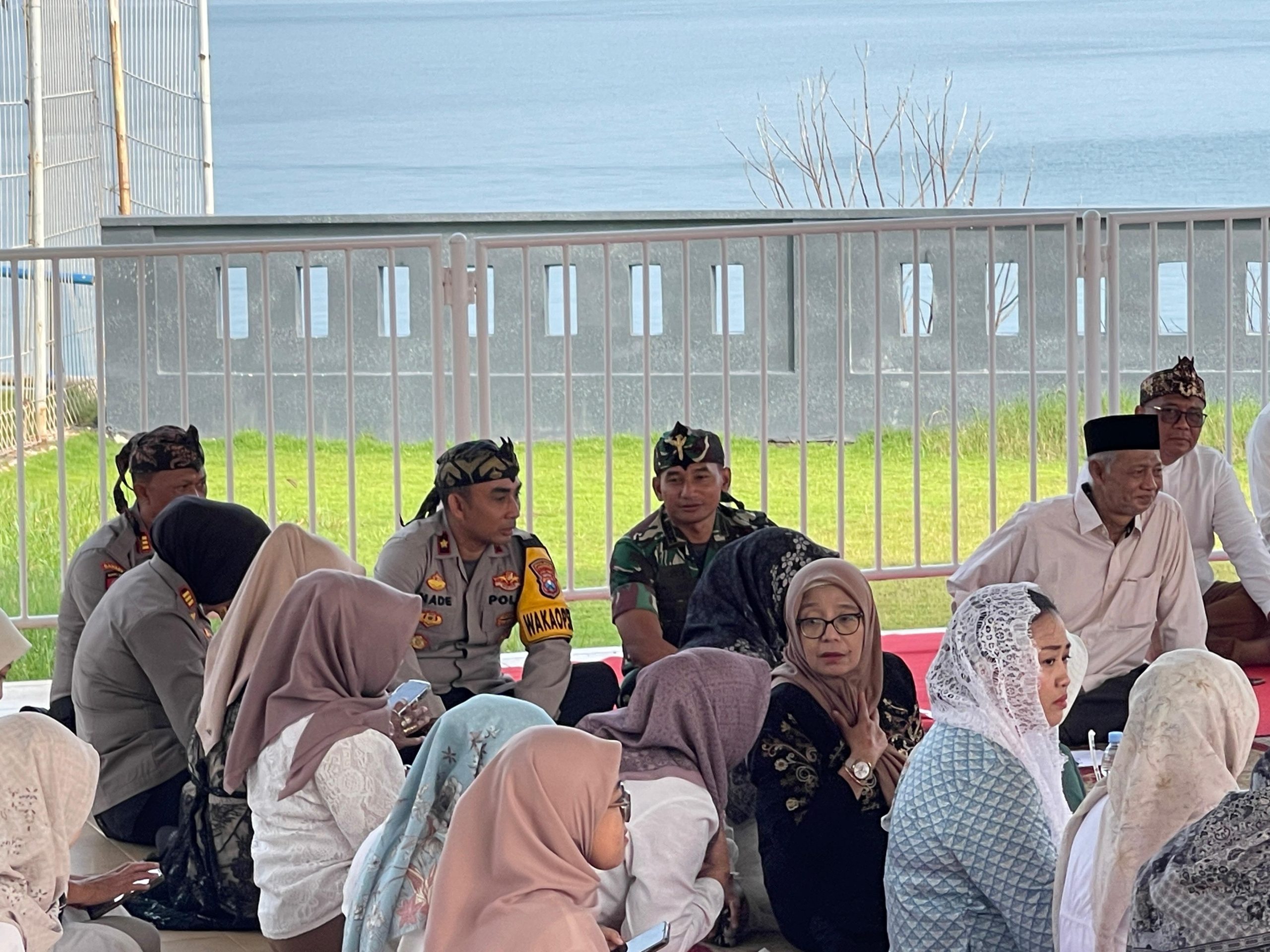 Wakapolres Lamongan Hadiri Kenduri Kupat 2025 di Menara Rukyat WBL Paciran
