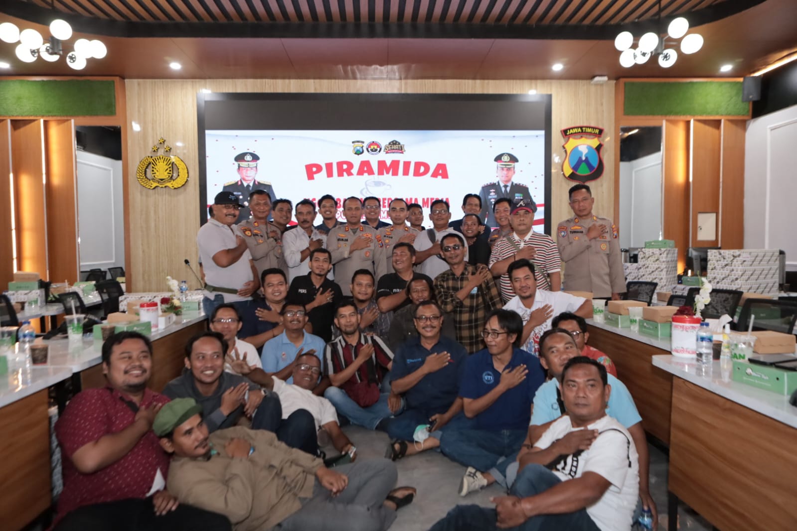 Perkuat Sinergitas, Polres Lamongan Gelar PIRAMIDA Ngopi Bareng Bersama Media