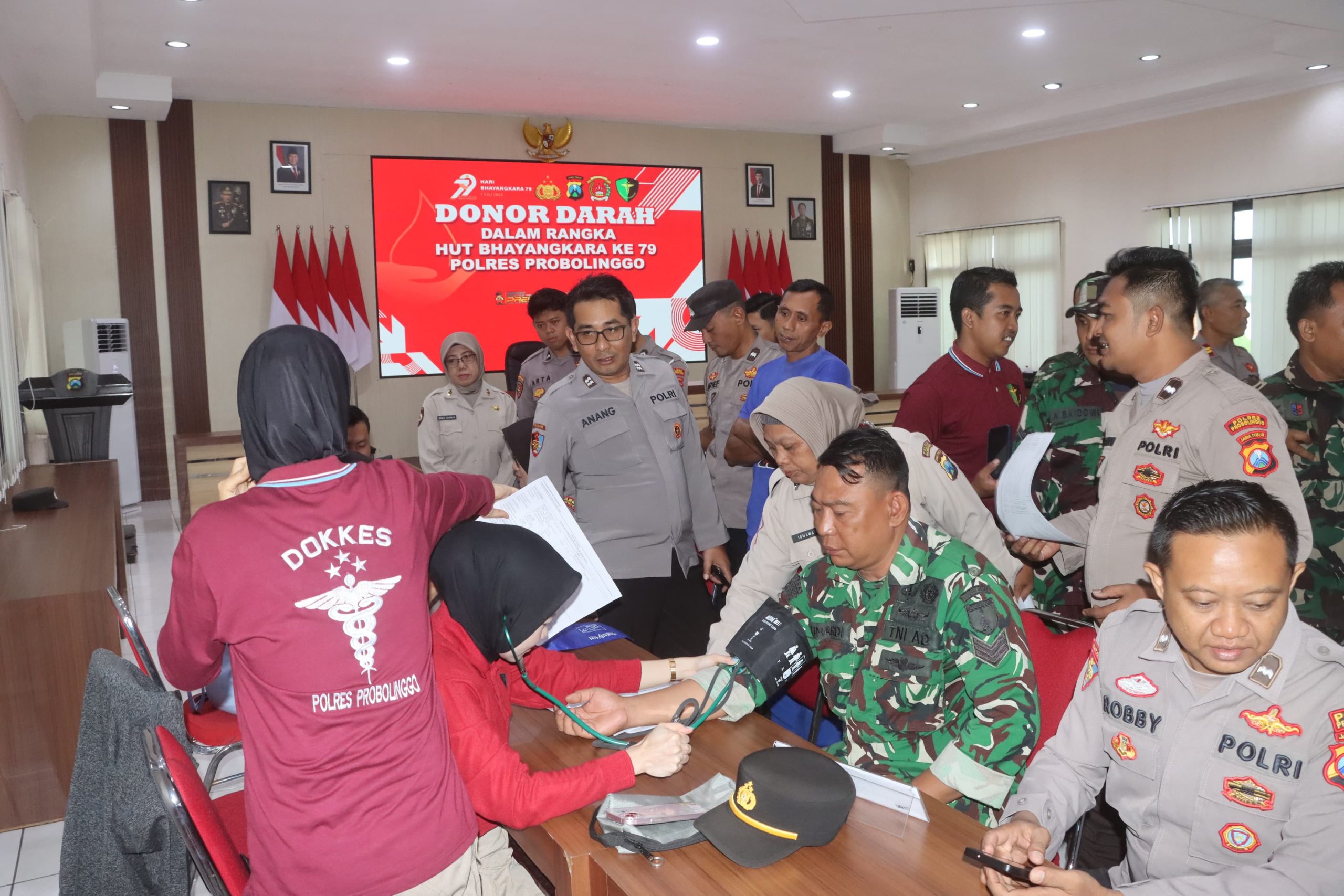 Setetes Darah untuk Kemanusiaan, Polres Probolinggo Gelar Donor Darah di Hari Bhayangkara ke-79